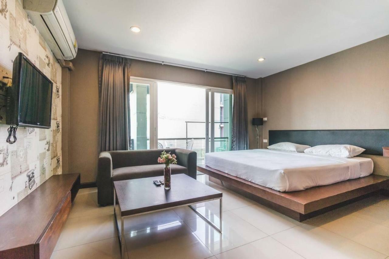 Escape Inn Pattaya Buitenkant foto